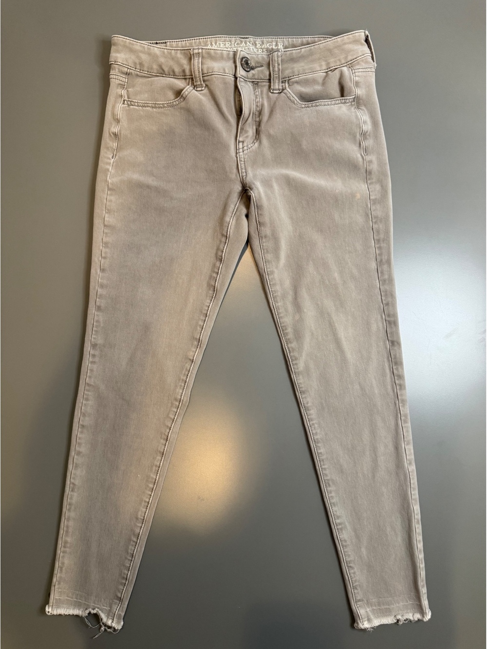 American Eagle Outfitters 360° Super Stretch Beige Skinny Jeans, Size 6, Jegging